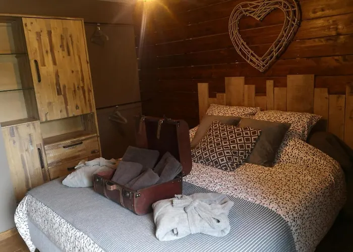 Apartament La Grange De La Trigalle Avec Professionnel Privatif Valognes